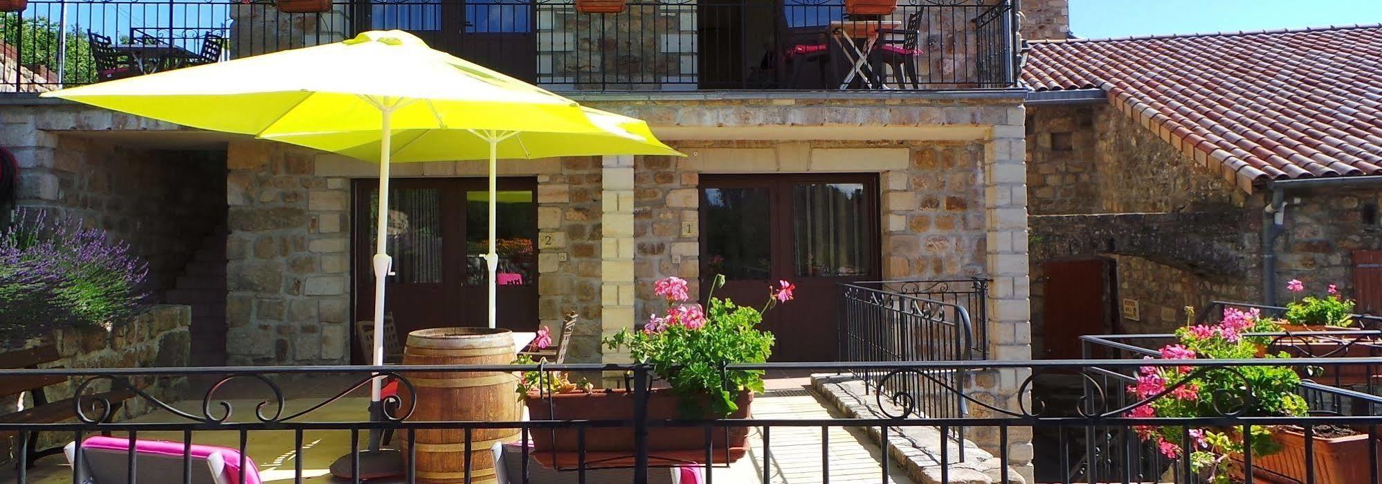 Hotel Aux Vieux Arceaux Mercuer Exterior foto