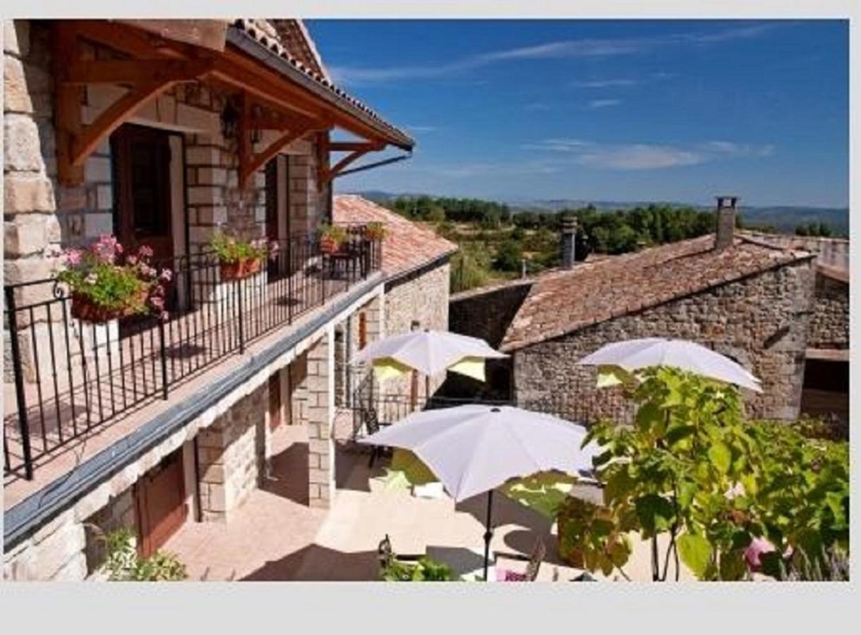 Hotel Aux Vieux Arceaux Mercuer Exterior foto